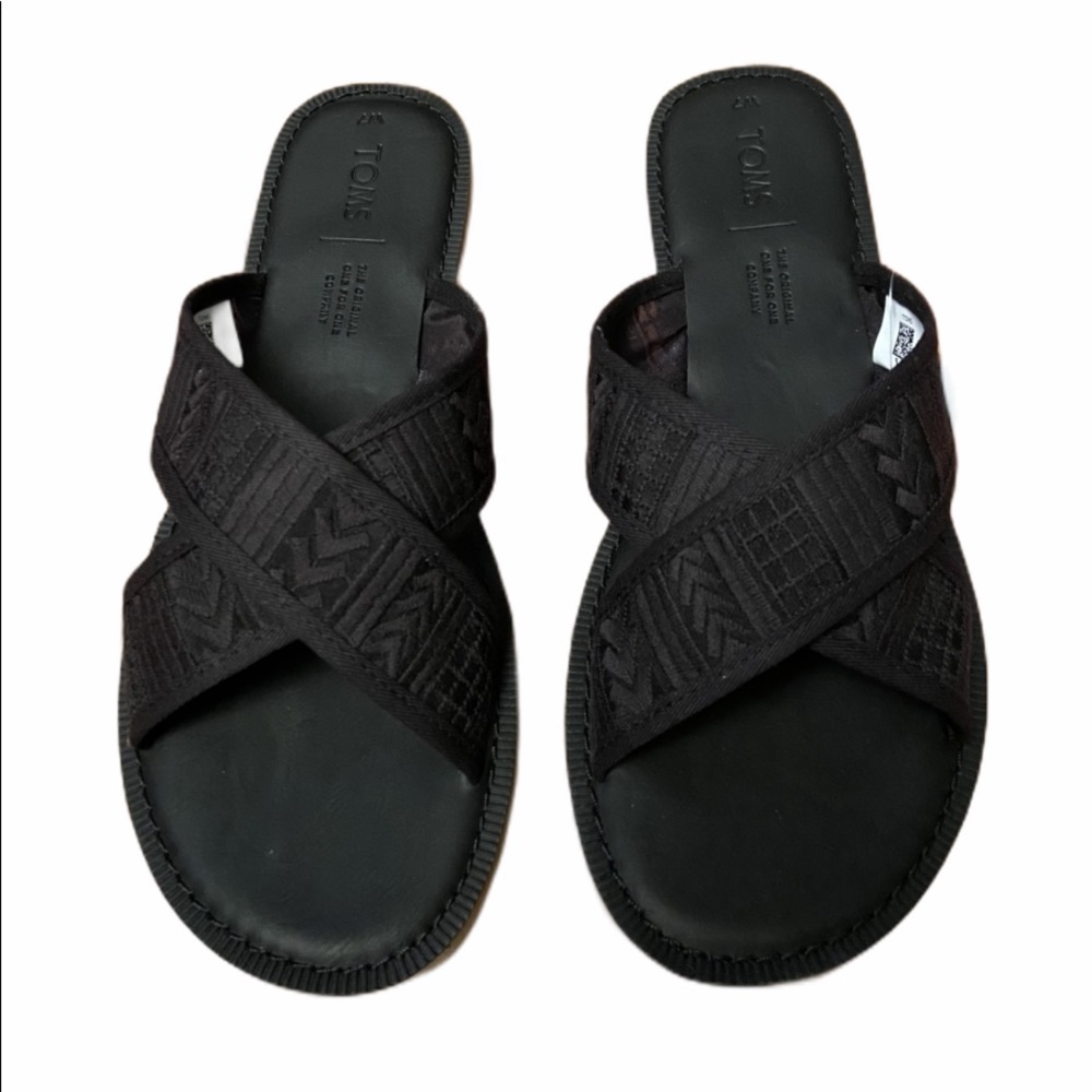 TOMS VIV arrow embroidered BK mesh open toe sandal